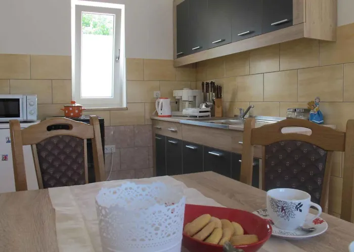 Casa vacanze With A - C In Malinska-insel Krk 55186